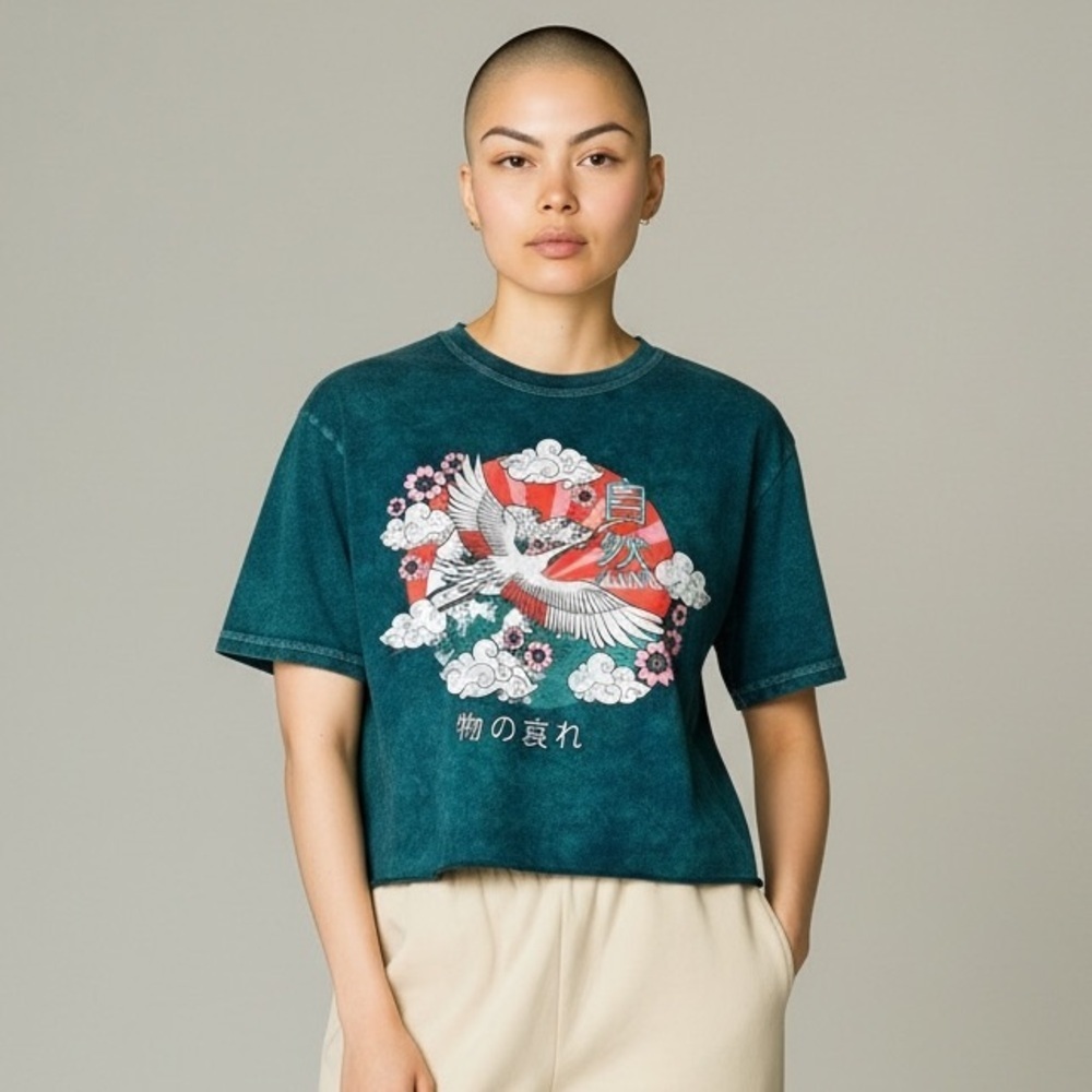NWT Japanese Kanji Crane Graphic Tee Cropped Raw Hem Unisex Shirt XS